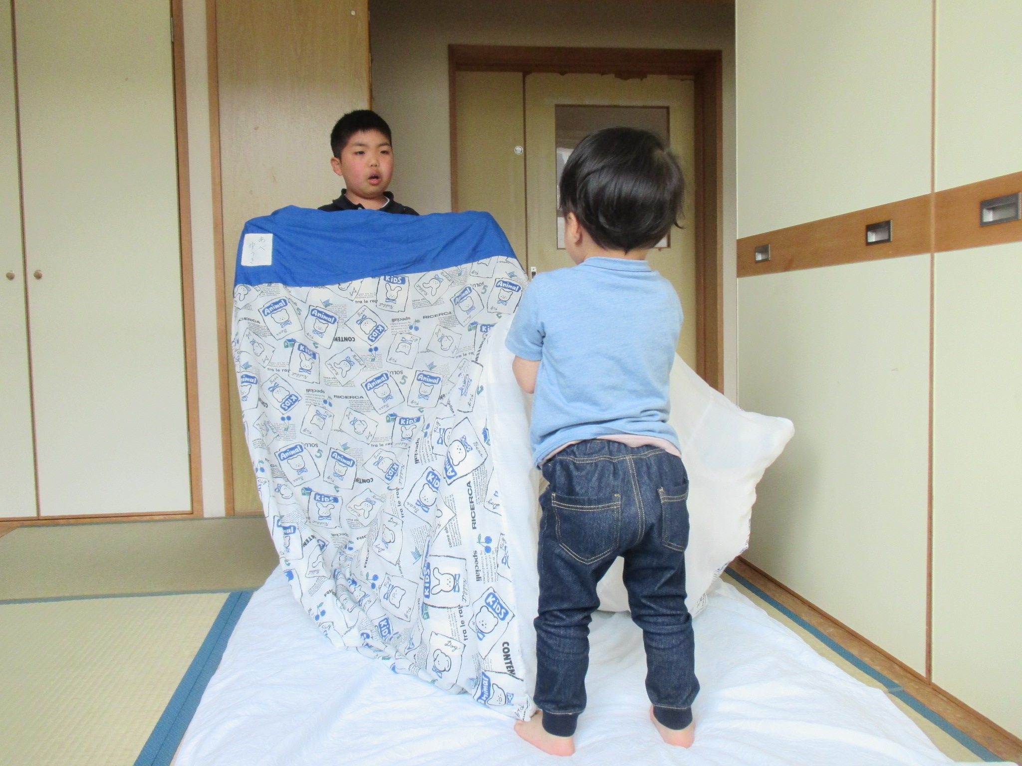 学園生活 布団敷き1